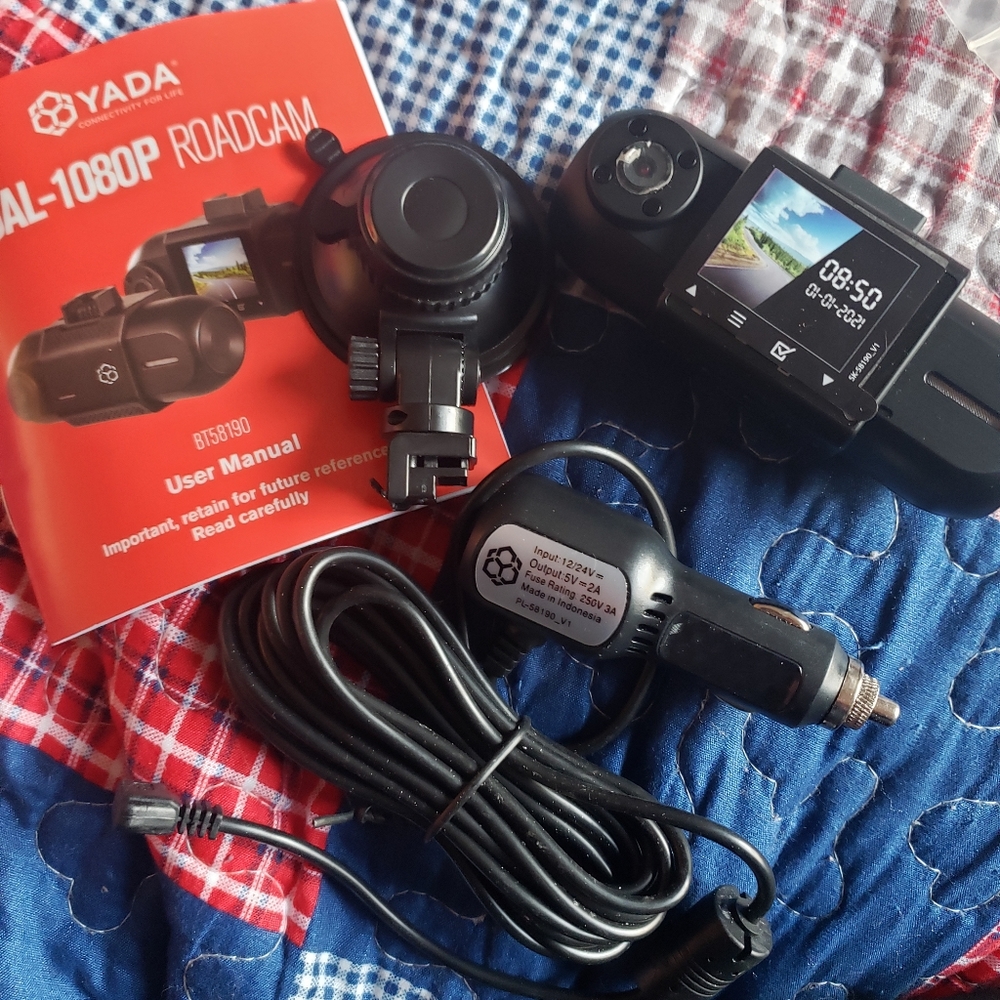 Dual 1080-P Roadcam. 16gb sim card included